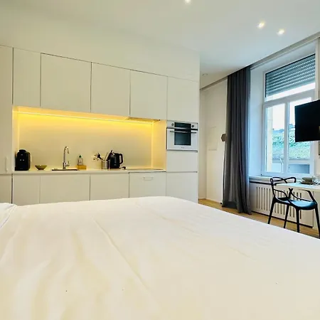 Fischer A La Petrusse 003