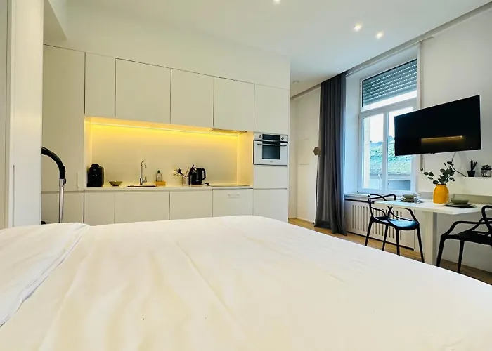 Fischer A La Petrusse 003